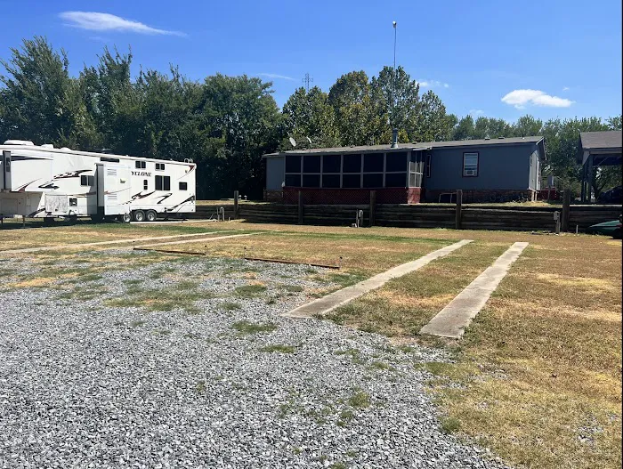Texas Living Lakeview RV Park Picture 3