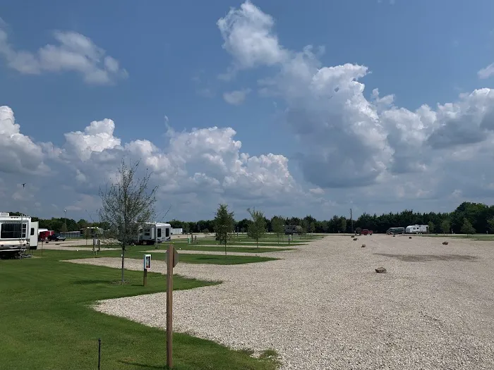 Sundowner RV Park Picture 9