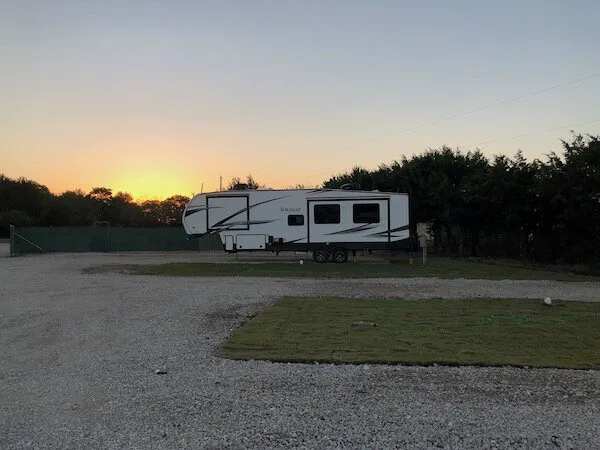 Sundowner RV Park Picture 7