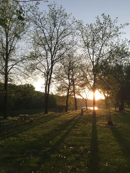 Bluff Valley Campgrounds Picture 2