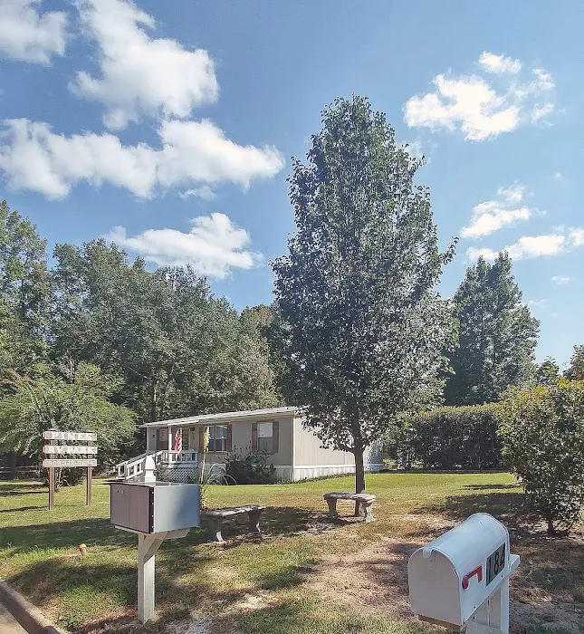 Pines RV and Mobile Home Park Picture 8