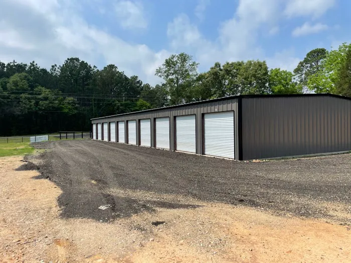 Red Fox Rv Park , Cabins And Storage Units Picture 5