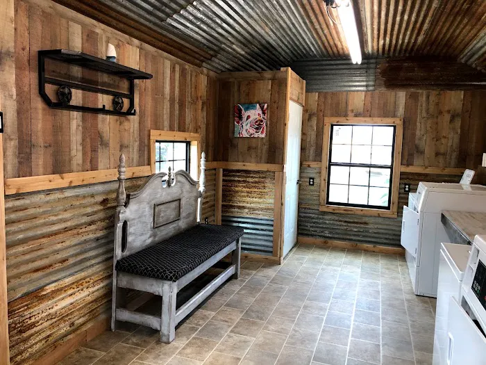 Red Fox Rv Park , Cabins And Storage Units Picture 7