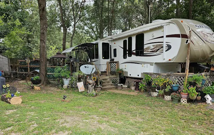 Mineola RV Park Picture 9