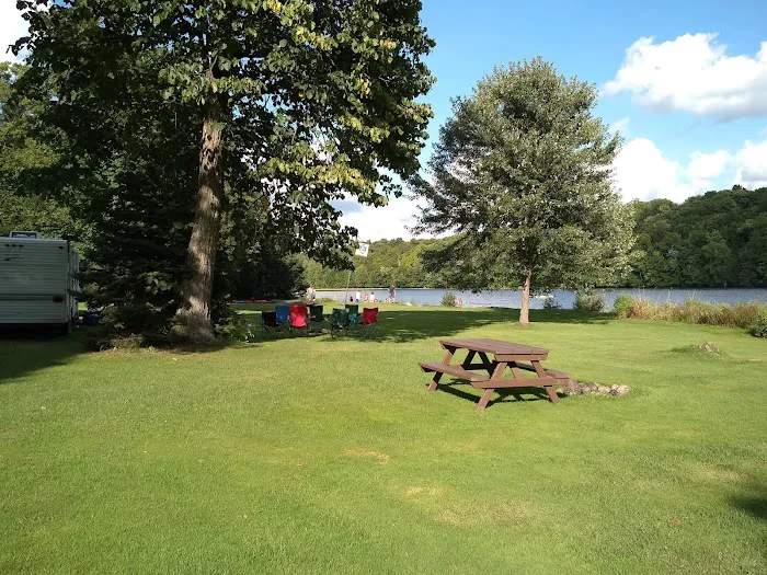 Flambeau Lodge and Campground Picture 7