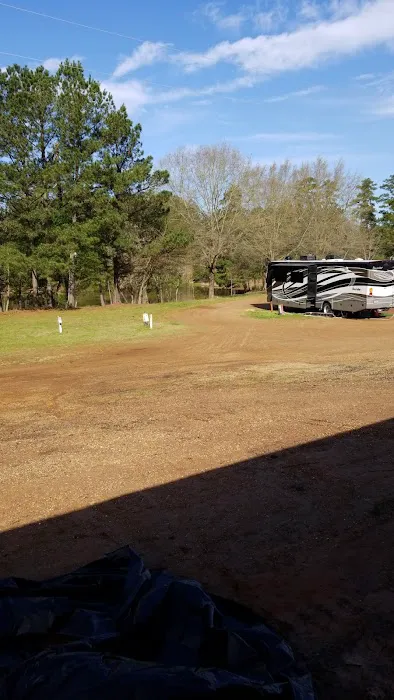 Country Pines RV Park Picture 3