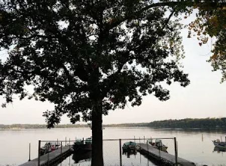 Roberds Lake Resort & Campgrounds