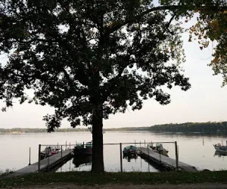 Roberds Lake Resort & Campgrounds