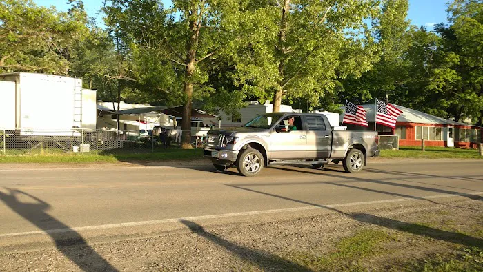 Roberds Lake Resort & Campgrounds Picture 10