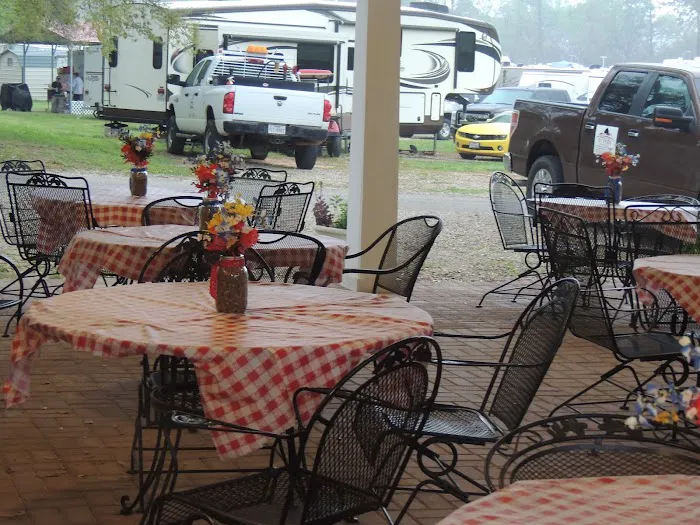 Home Place RV Park Picture 6
