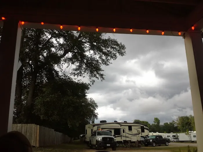 Home Place RV Park Picture 3