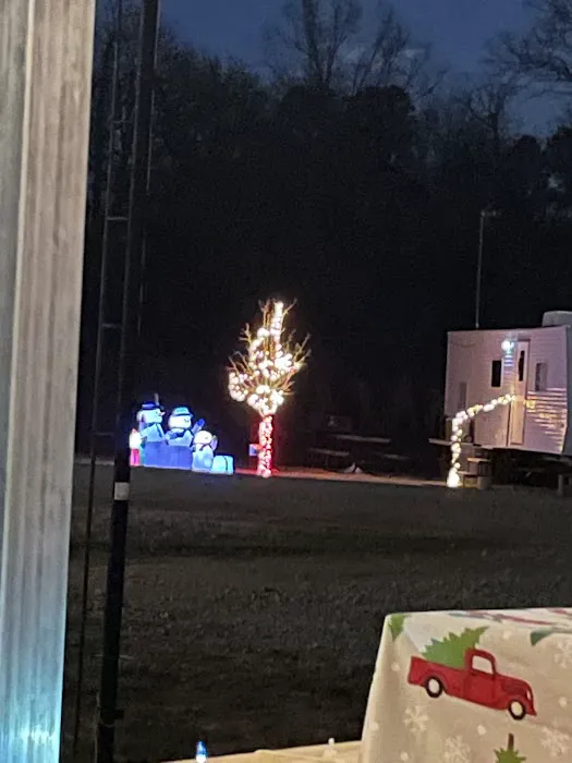 Home Place RV Park Picture 10