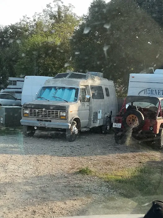Home Place RV Park Picture 9