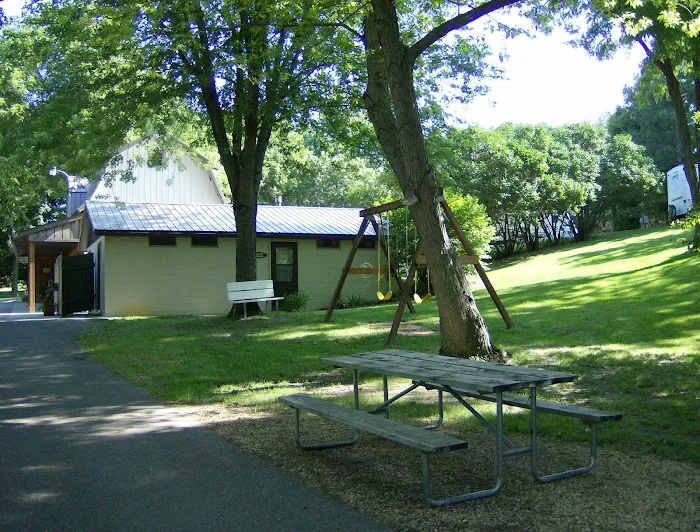 Elysian Shores Campground Picture 4
