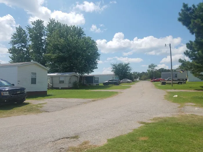 Prairie Creek Village Picture 3