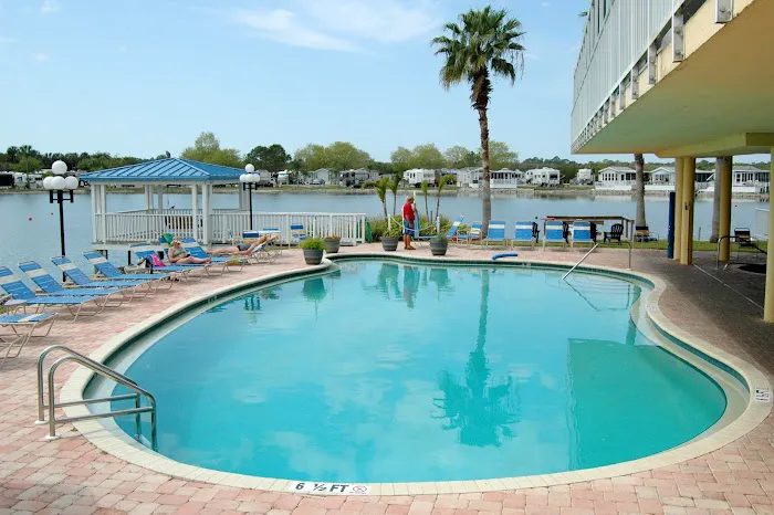 Encore Winter Quarters Manatee Picture 9