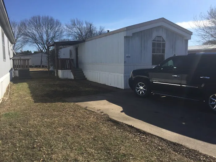 J & L Mobile Home Rentals Picture 2