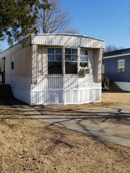 J & L Mobile Home Rentals Picture 9