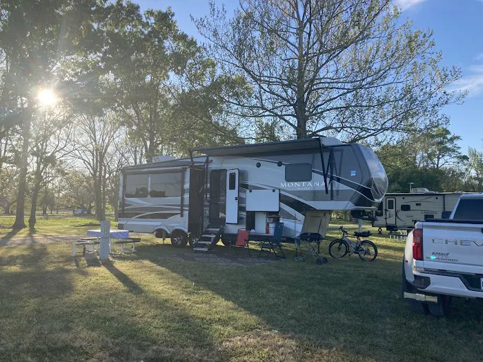 Farr Park RV Campground Picture 5