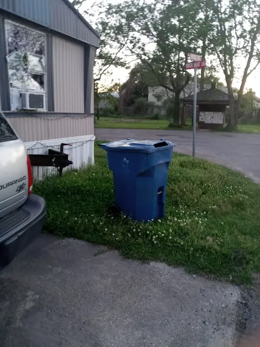 Trailer Park Picture 4