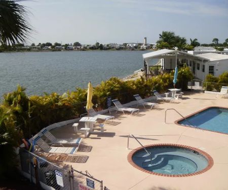 Water's Edge RV Resort