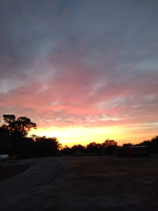 Water's Edge RV Resort Picture 10