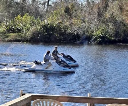 Lettuce Lake Travel Resort