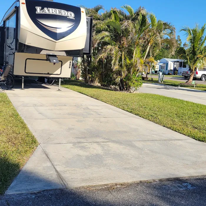 Alligator Mobile Home & RV Pk Picture 5