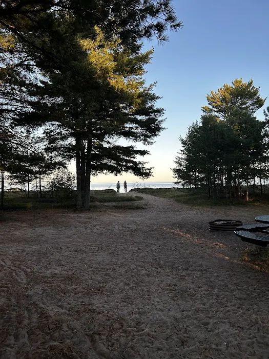 Rustic campground Picture 7