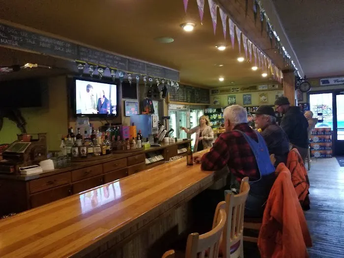 Frontier Bar & Campground Picture 6