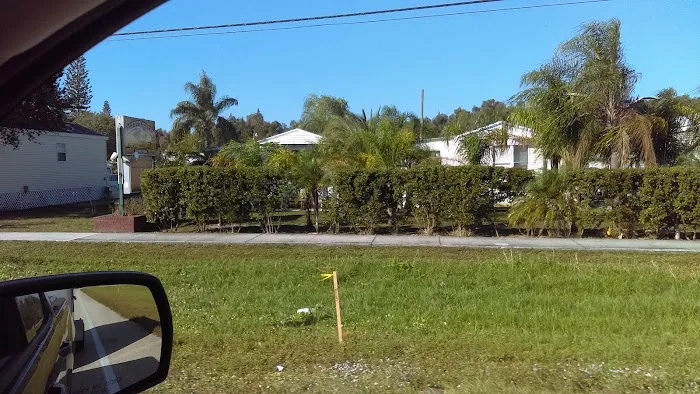 Covered Wagon Travel Trailer Park Picture 7