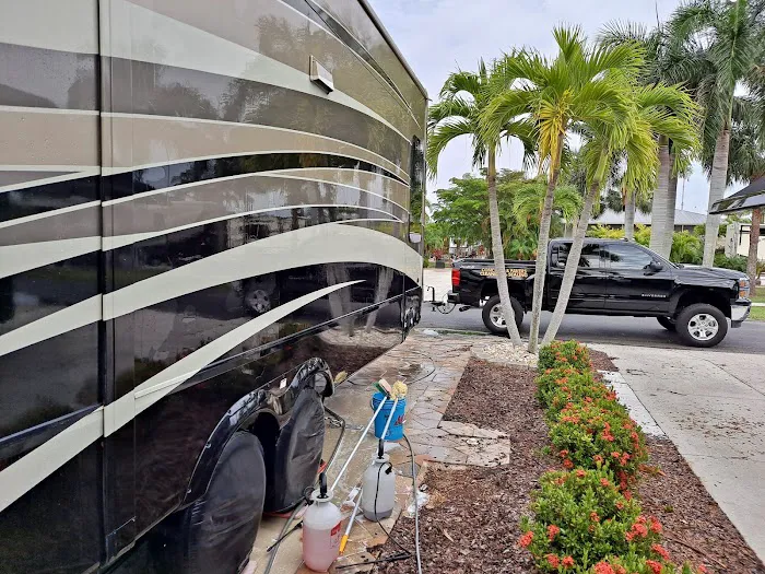 Gulf Waters RV Resort / Fort Myers Beach Picture 3