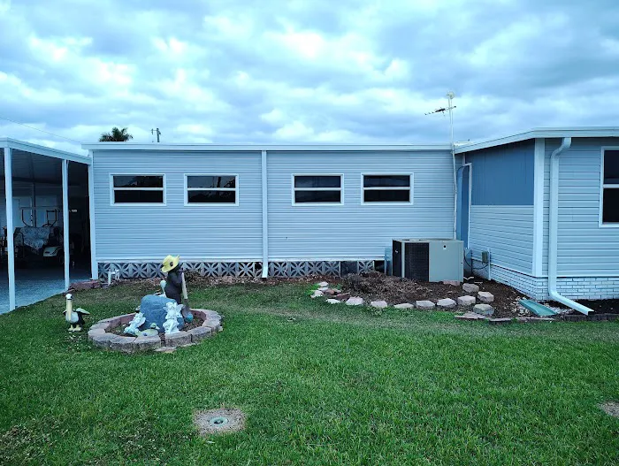 Forest Park Mobile Home Park Picture 2