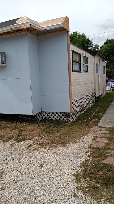Caloosa Mobile Home Estates Picture 6