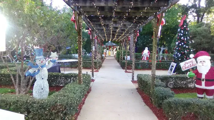 Lake Worth Village Picture 2