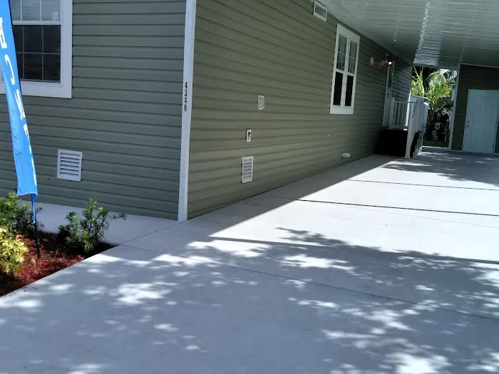 Lake Worth Village Picture 1