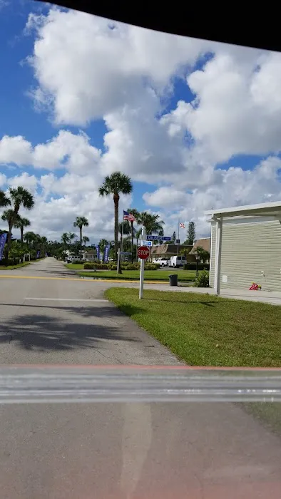 Lake Worth Village Picture 8
