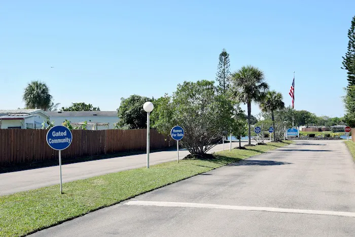 Lantana Cascade Manufactured Home Community Picture 9