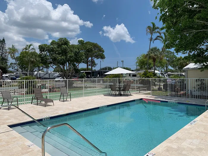Palm Beach Traveler RV Park Picture 3