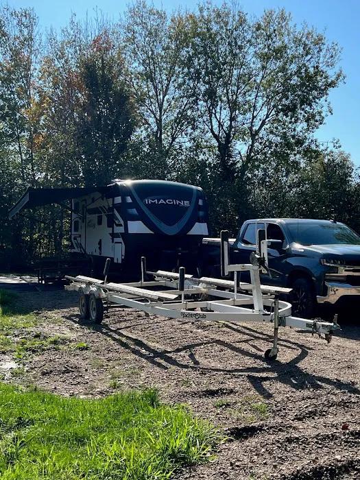 Elsen's Landing LLC Seasonal Camping Picture 1