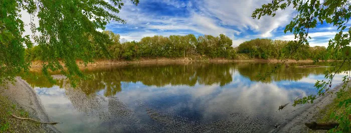 Riverside Park Campgrounds Picture 4