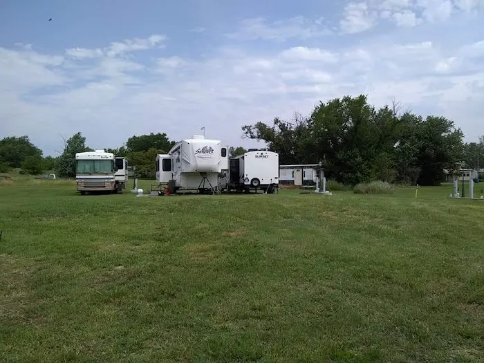 King of the Road Travel Park Picture 3