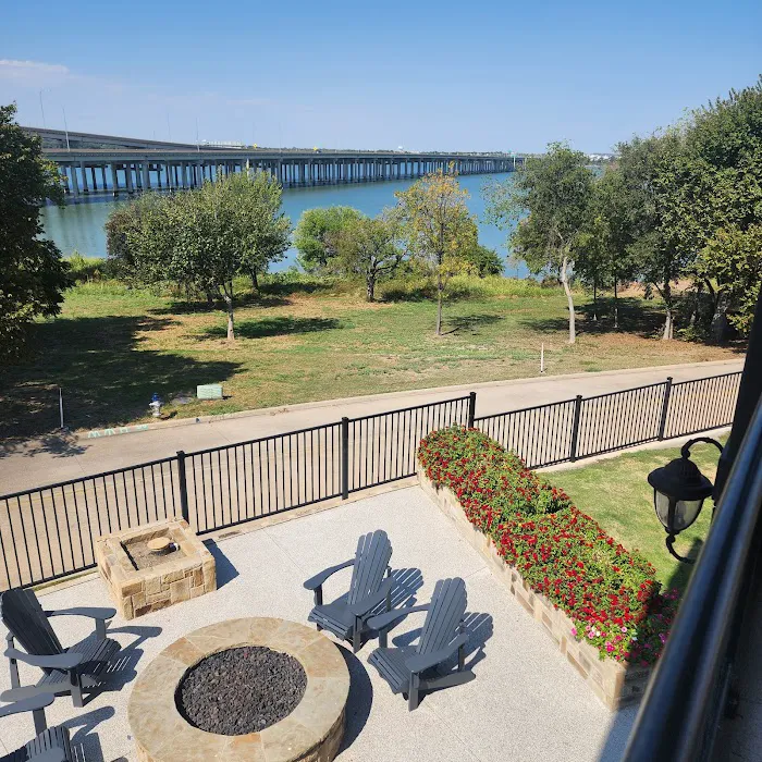 Lakeshore RV Resort Picture 10