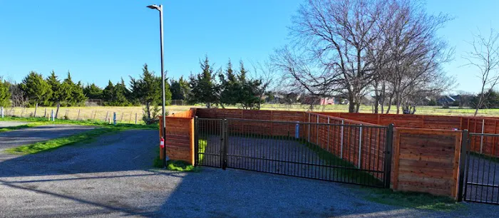 Dallas Plano RV Park Picture 1