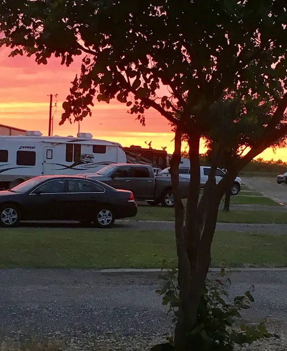 Terrell RV Park Picture 2