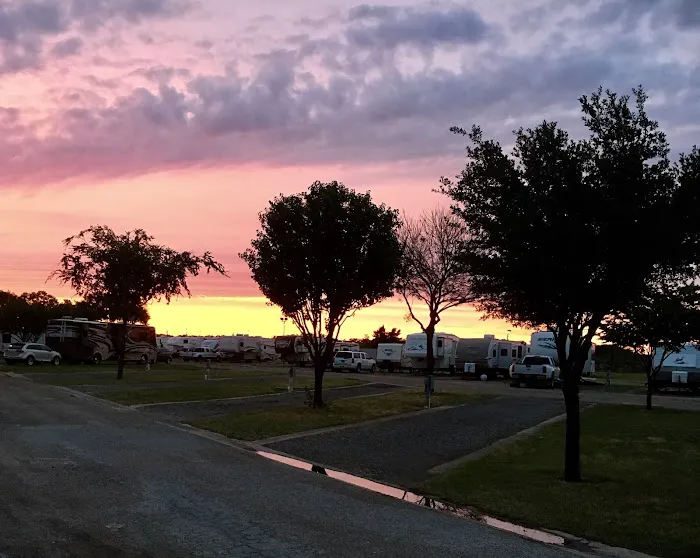 Terrell RV Park Picture 3