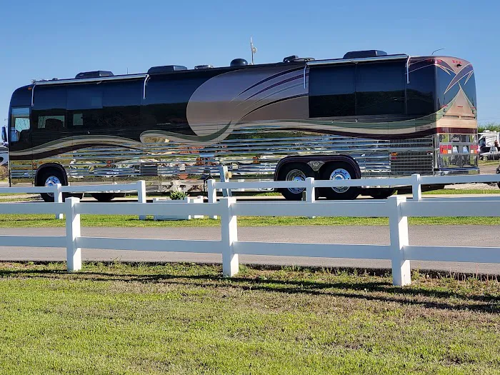 Bluebonnet Ridge RV Park Picture 2
