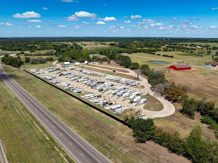 TR3 RV Resort - Terrell Tx RV Park Picture 5