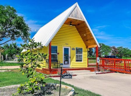 TR3 RV Resort - Terrell Tx RV Park