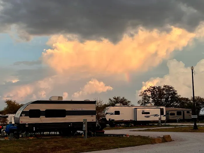 Lake Point RV Resort Picture 8